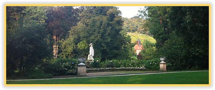 Blick vom Pillnitzer Park zur Weinbergskirche Pillnitz